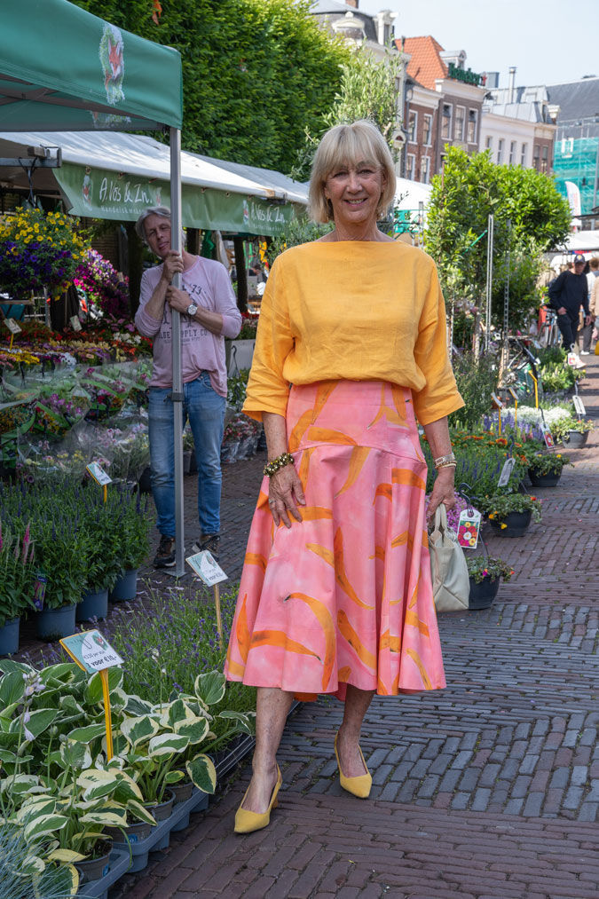 Patterned pink skirt