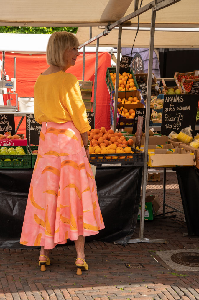 Patterned pink skirt
