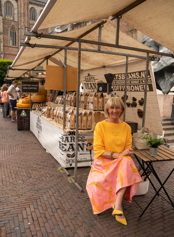 Patterned pink skirt
