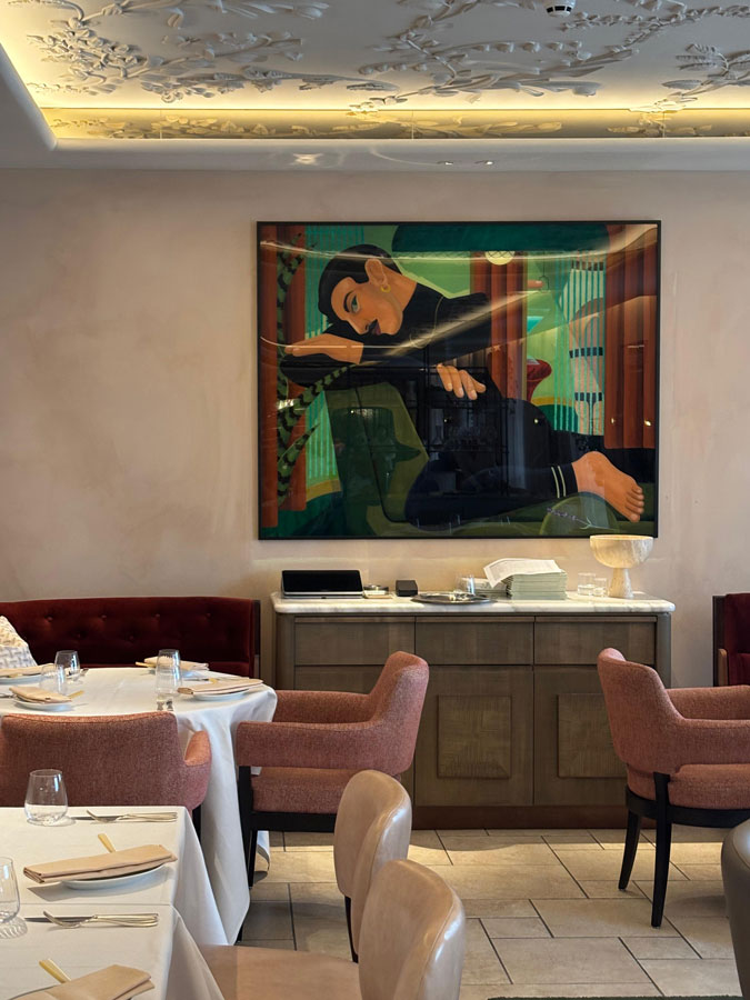 Art at Rosewood restaurant Eeuwen