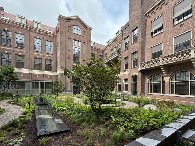 Rosewood hotel garden by Piet Oudolf