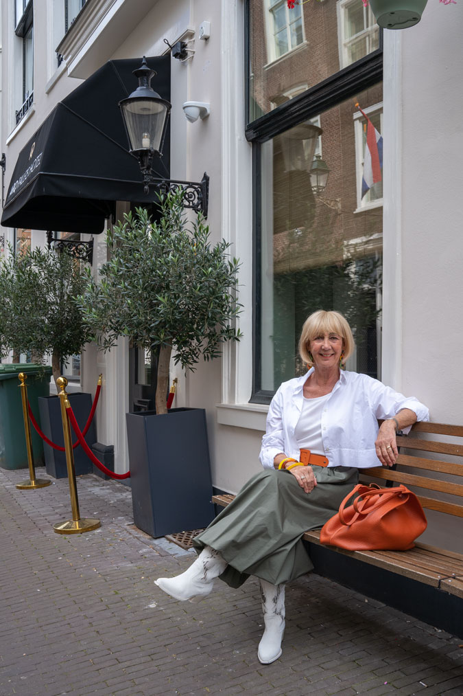 Green balloon skirt with a white jacket