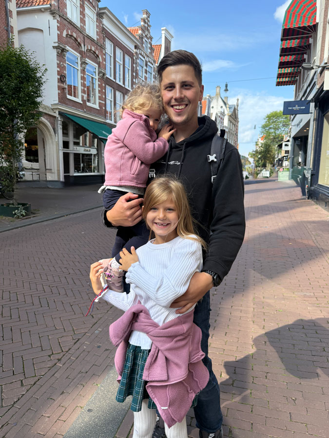 Photo assignment In Touch