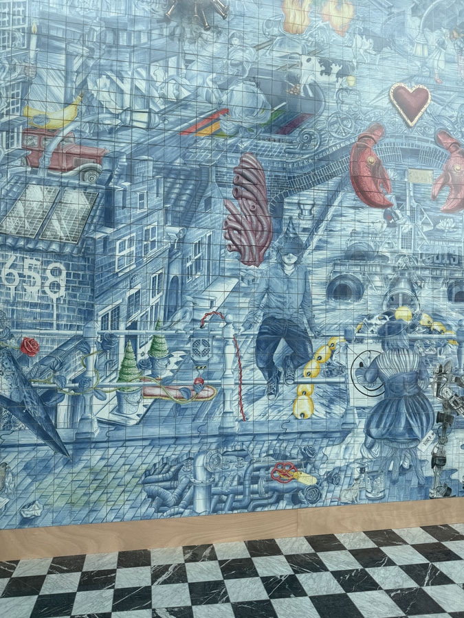 Huis van Delft (House of Delft). Stunning tile mural art