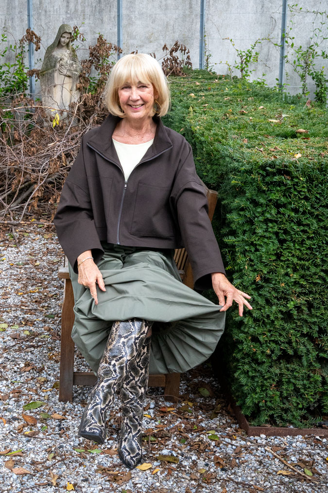 Green balloon skirt with a brown jacket